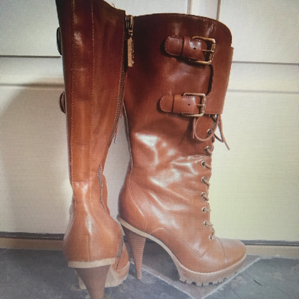 Michael Kors Boots (size 6)